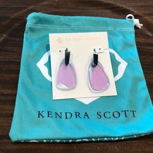NWT Kendra Scott Marty Gunmetal Glass earrings